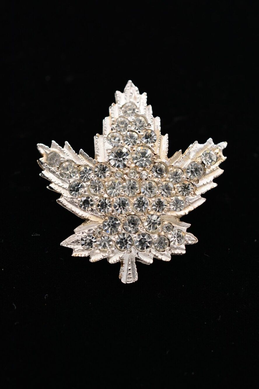 Vintage Maple Leaf Pin Brooch Rhinestone Crystal Silver Tone Sparkling 80s BinV